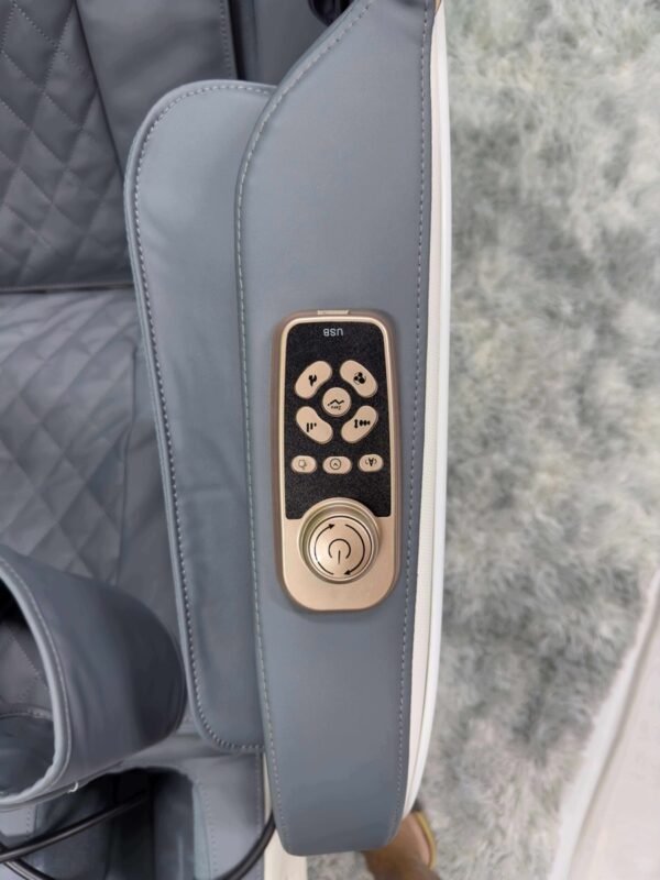Zero Gravity Heat Foot Rollers Full Body Massage Chair — VD-A077 Zero Gravity Heat Foot Rollers Full Body Massage Chair — VD-A077